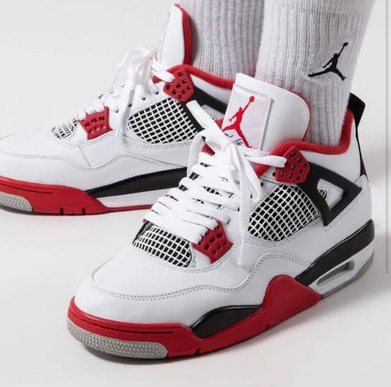 Air Jordan 4 Retro OG "Fire Red"