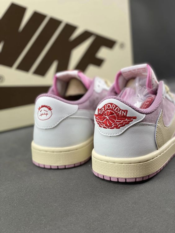 Travis Scott x Jordan 1 Low "Pink"