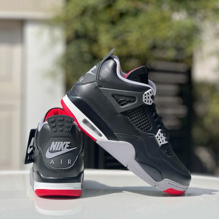 Air Jordan 4 Retro "Bred Reimagined"