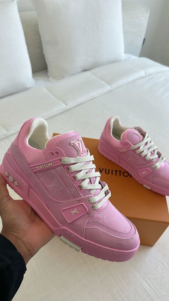 Louis Vuitton Trainer "Pink"