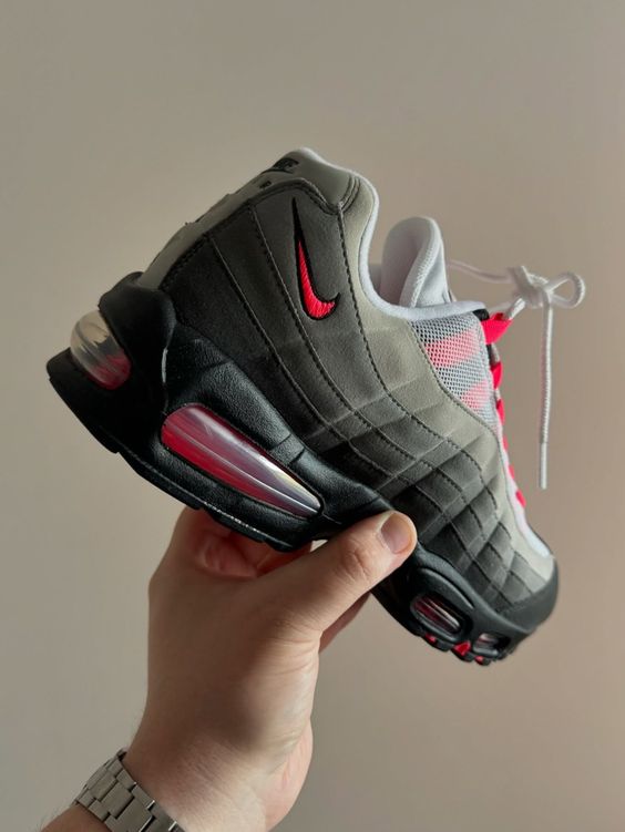 Undefeated x Nike Air Max 95 "Bright Crimson"