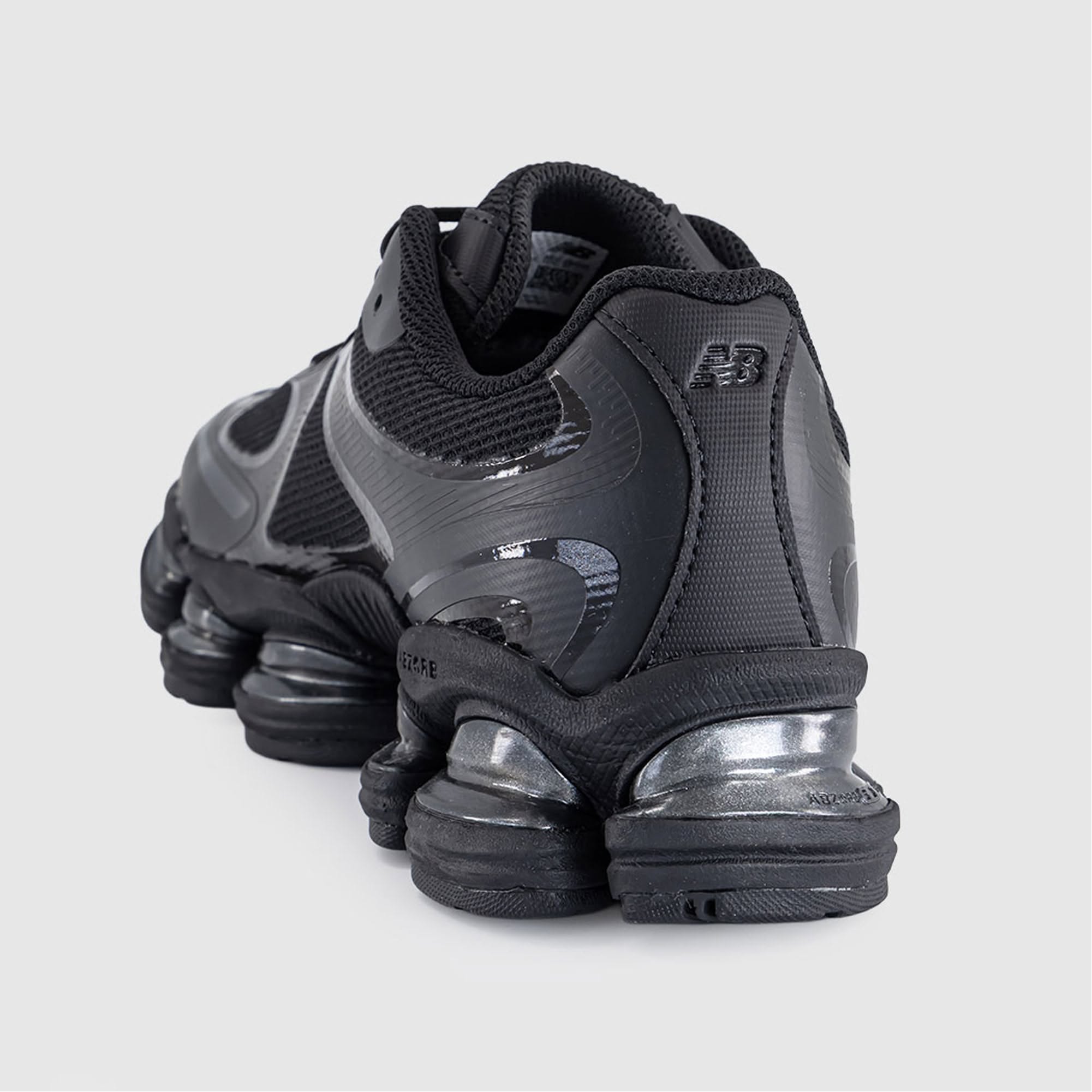 New Balance Abzorb 2000 "Black Metallic"