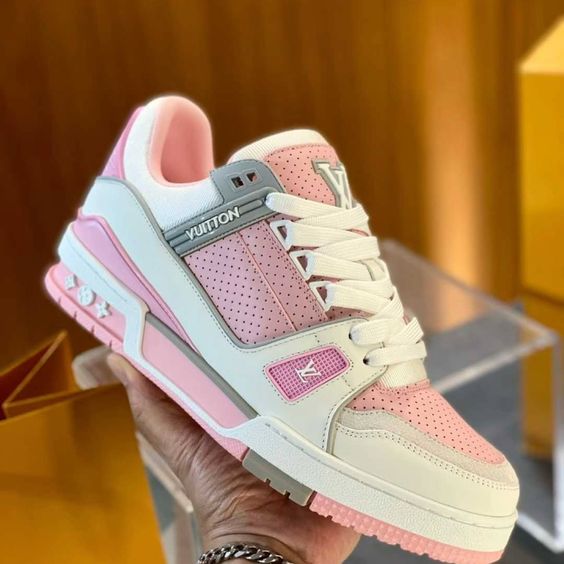 Louis Vuitton Trainer "White and Pink"
