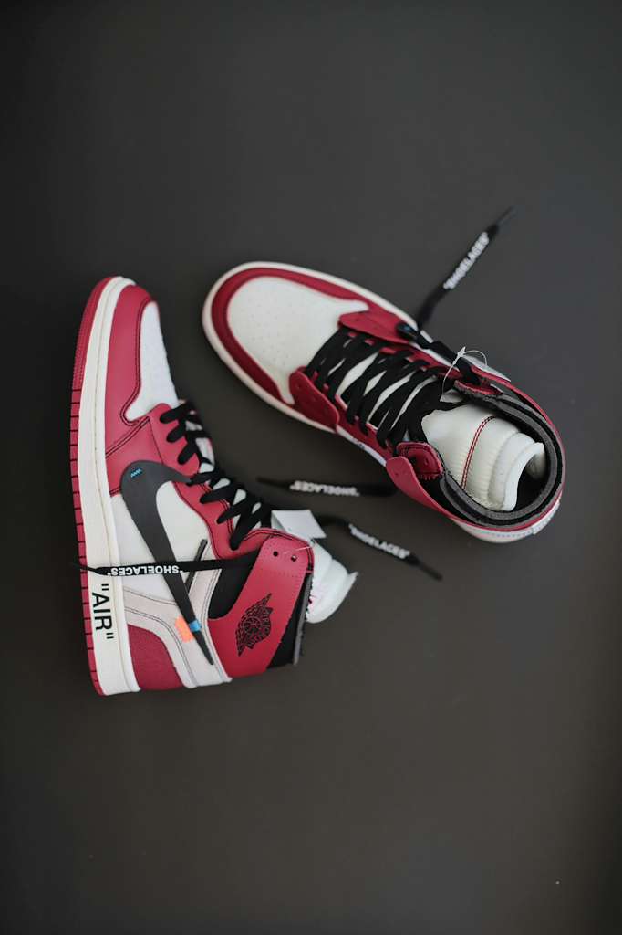 Off White x Air Jordan 1 Retro High OG